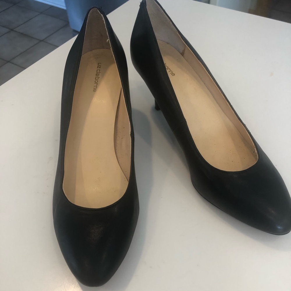 Liz Claiborne black pumps 8.5. Good condition
